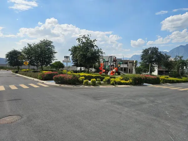 Terreno en venta en La Montaña, García — foto 3 de 9