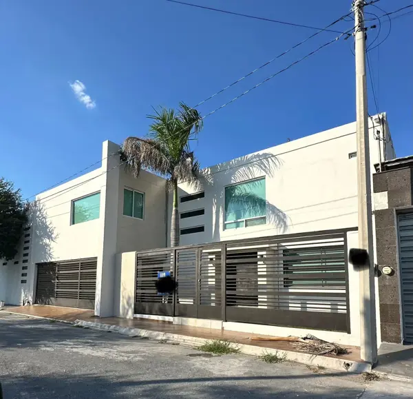 QUINTA EN VENTA EN PORTAL DEL NORTE 4to SECTOR