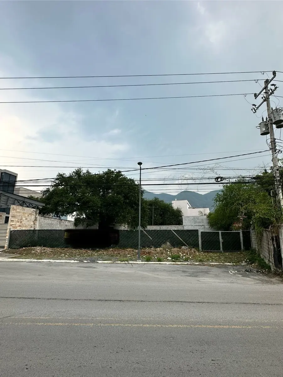 Terreno en renta en El Uro, Monterrey — foto 1 de 4