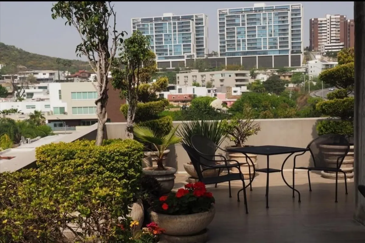 Departamento en renta en Fuentes del Valle, San Pedro Garza García — foto 1 de 8