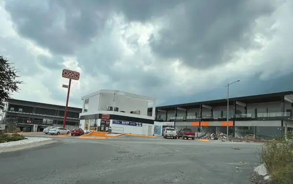 LOCALES EN RENTA DOMINIO CUMBRES