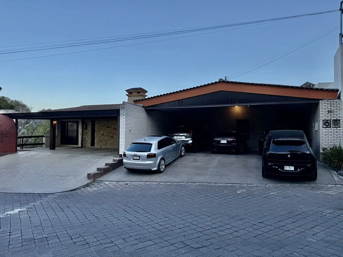 Casa en venta en Veredalta, San Pedro Garza García — foto 1 de 17