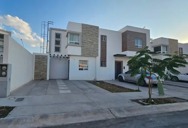 Casa en renta en Puerta del Rey Plus