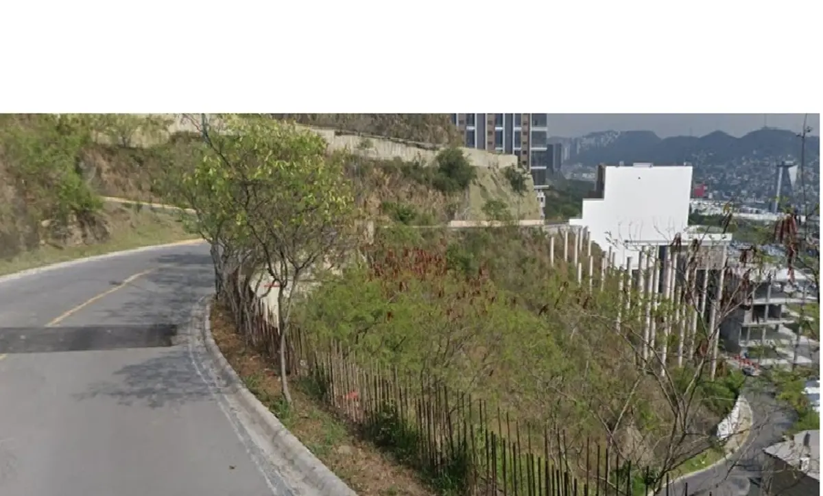 Terreno en venta en Lomas de Montecristo, Monterrey — foto 1 de 3