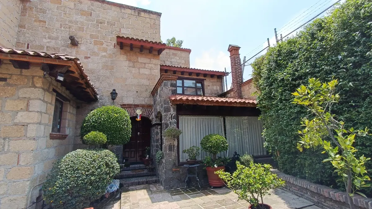 Casa en venta en San Jeronimo Lidice, La Magdalena Contreras — foto 1 de 23