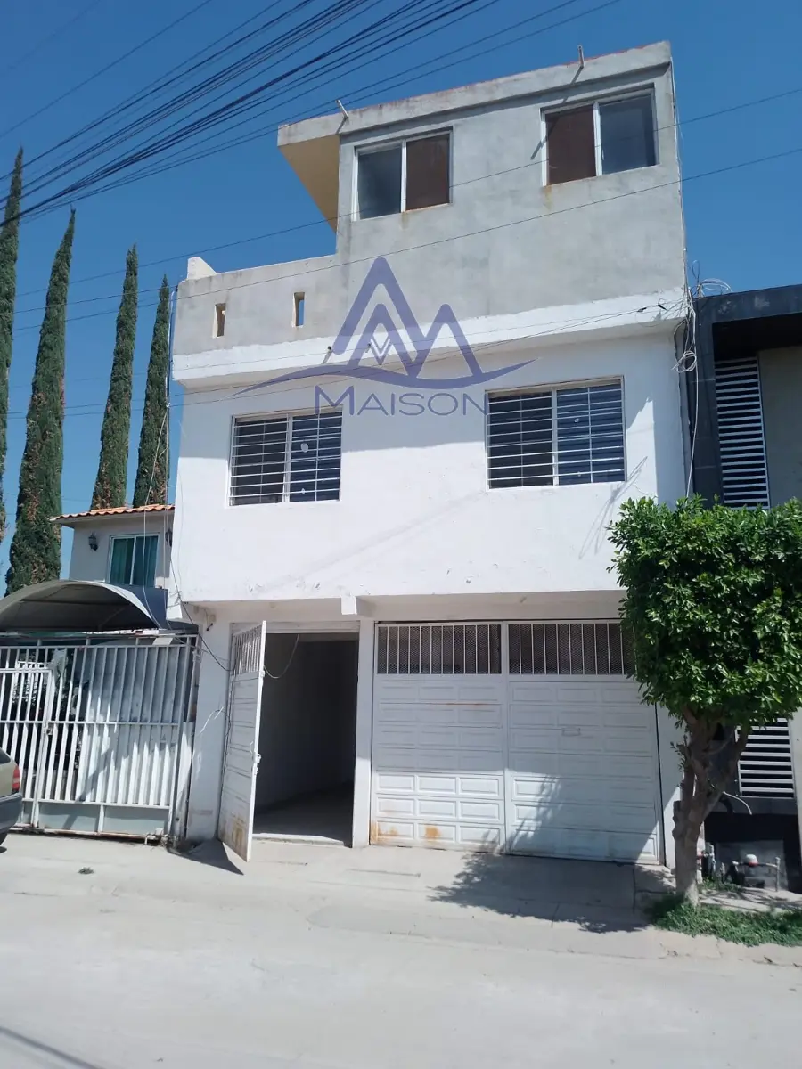 Casa en venta en Noria de Sopeña, Silao de la Victoria — foto 1 de 20