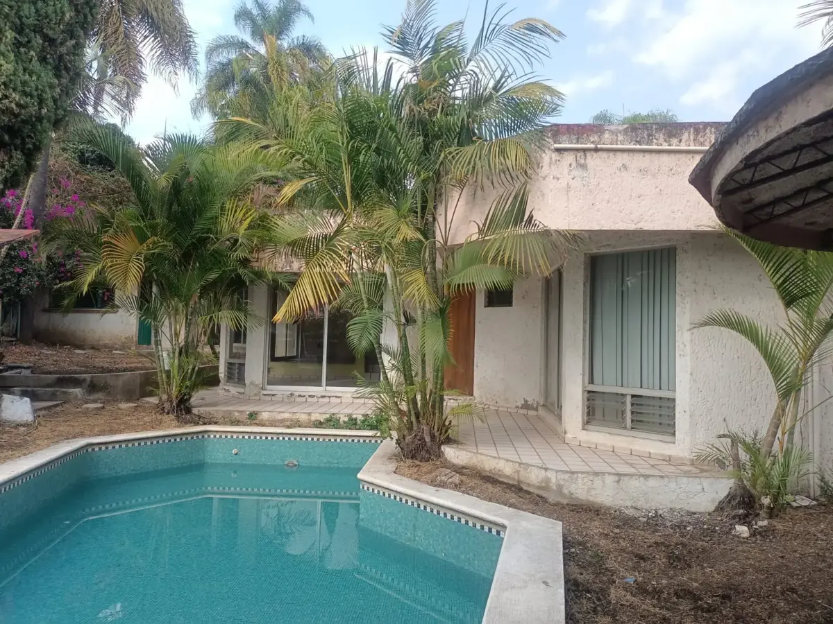 Casa en venta en Jardines de Cuernavaca, Cuernavaca — foto 1 de 38