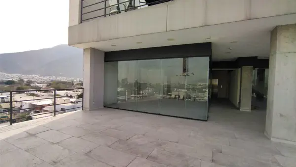 LOCAL COMERCIAL EN RENTA EN ALFONSO REYES
