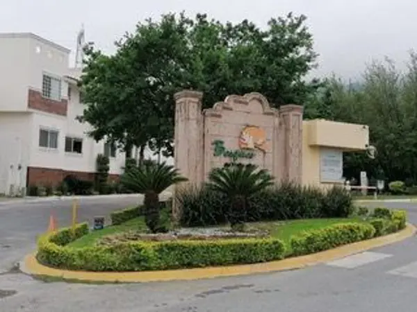 Terreno en Venta en Bosques de Valle Alto