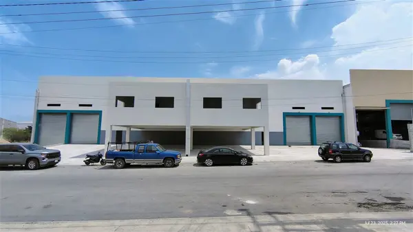Bodega en renta en Bosques la Huasteca, Santa Catarina — foto 2 de 11