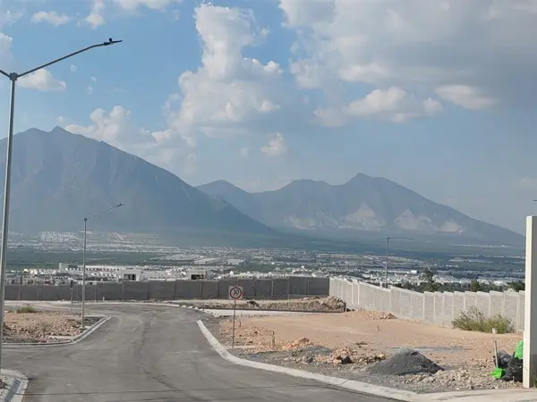 Terreno en venta en Paloblanco Residencial, García — foto 2 de 4