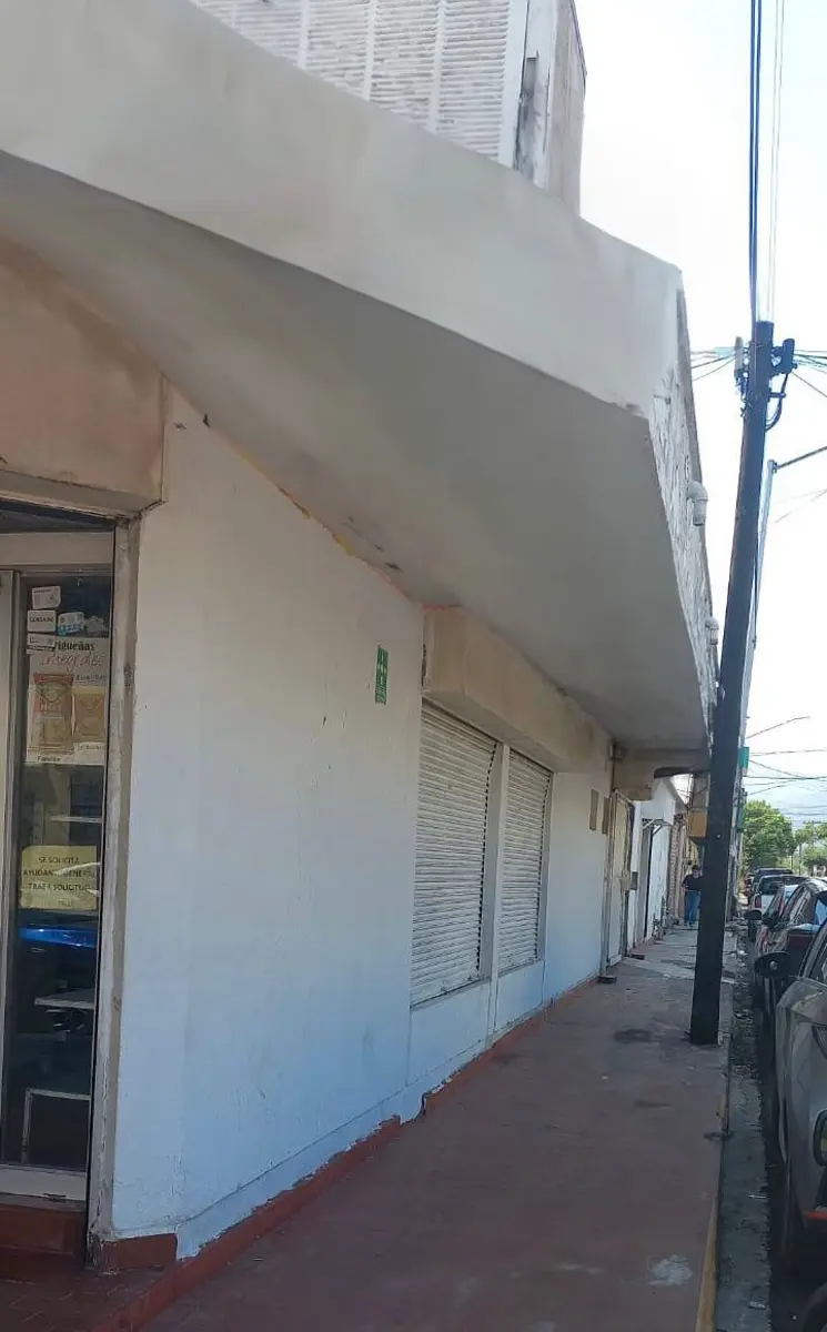 LOCAL COMERCIAL EN VENTA EN ZONA CENTRO LOCAL COMERCIAL EN VENTA EN ZONA CENTRO