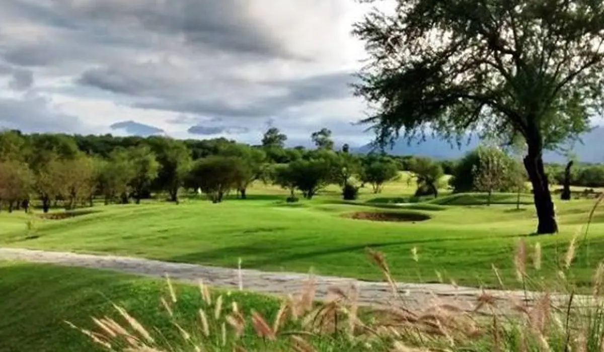 TERRENO CAMPESTRE EN VENTA DENTRO DE CAMPO DE GOLF EN ALLENDE TERRENO CAMPESTRE EN VENTA DENTRO DE CAMPO DE GOLF EN ALLENDE