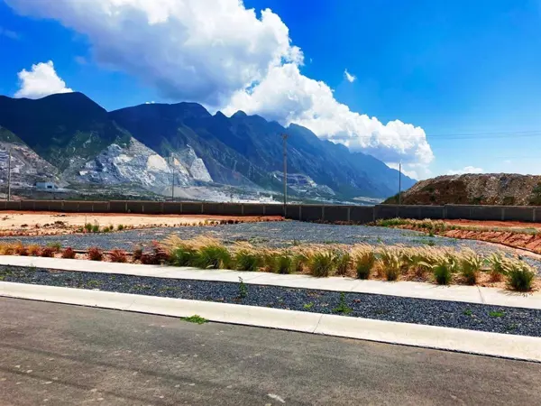 Terreno en venta en Hacienda el Palmar, Santa Catarina — foto 3 de 7
