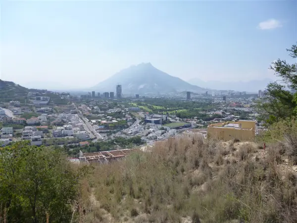 Terreno en venta en Jardines de San Agustin, San Pedro Garza García — foto 2 de 4