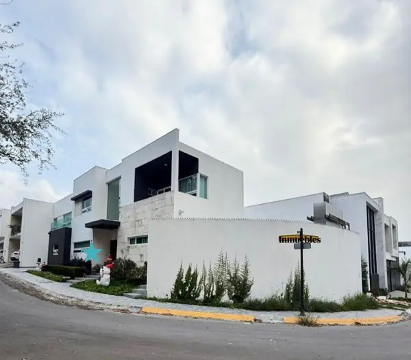 Casa en venta en Los Cristales, Monterrey — foto 2 de 18