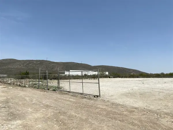 Terreno en renta en Santa María, García — foto 2 de 11
