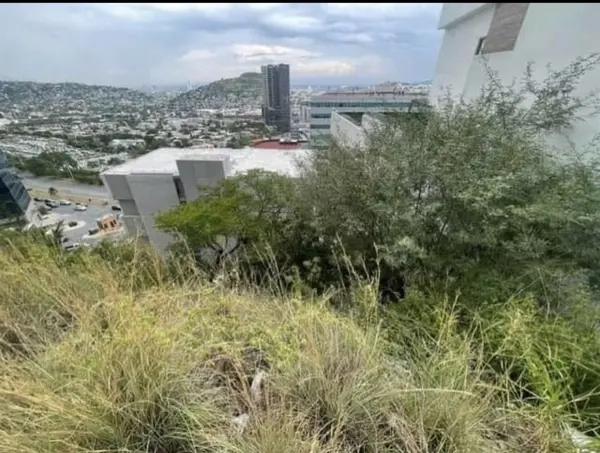 Terreno en venta en Lomas de Montecristo, Monterrey — foto 2 de 3