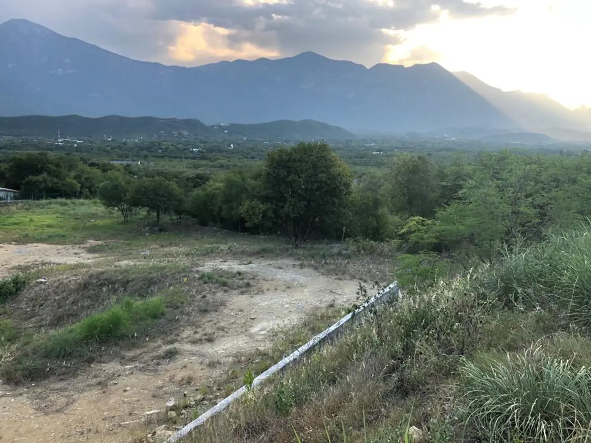 TERRENO EN VENTA EN SANTIAGO TERRENO EN VENTA EN SANTIAGO