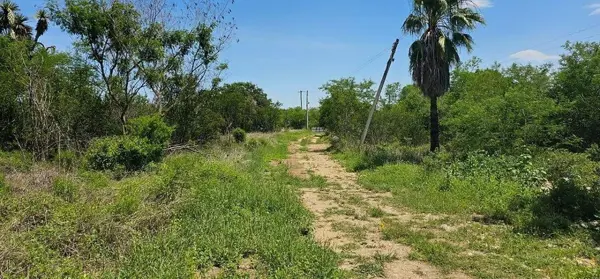 Terreno en venta en El Refugio, Cadereyta Jiménez — foto 2 de 4