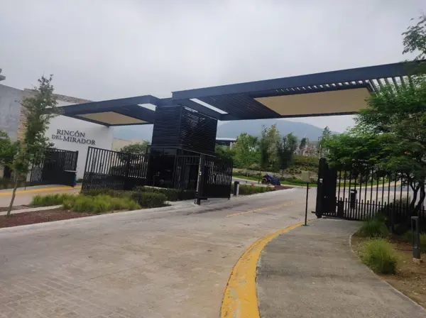 Terreno en venta en Sierra Alta 10 Sector, Monterrey — foto 3 de 4
