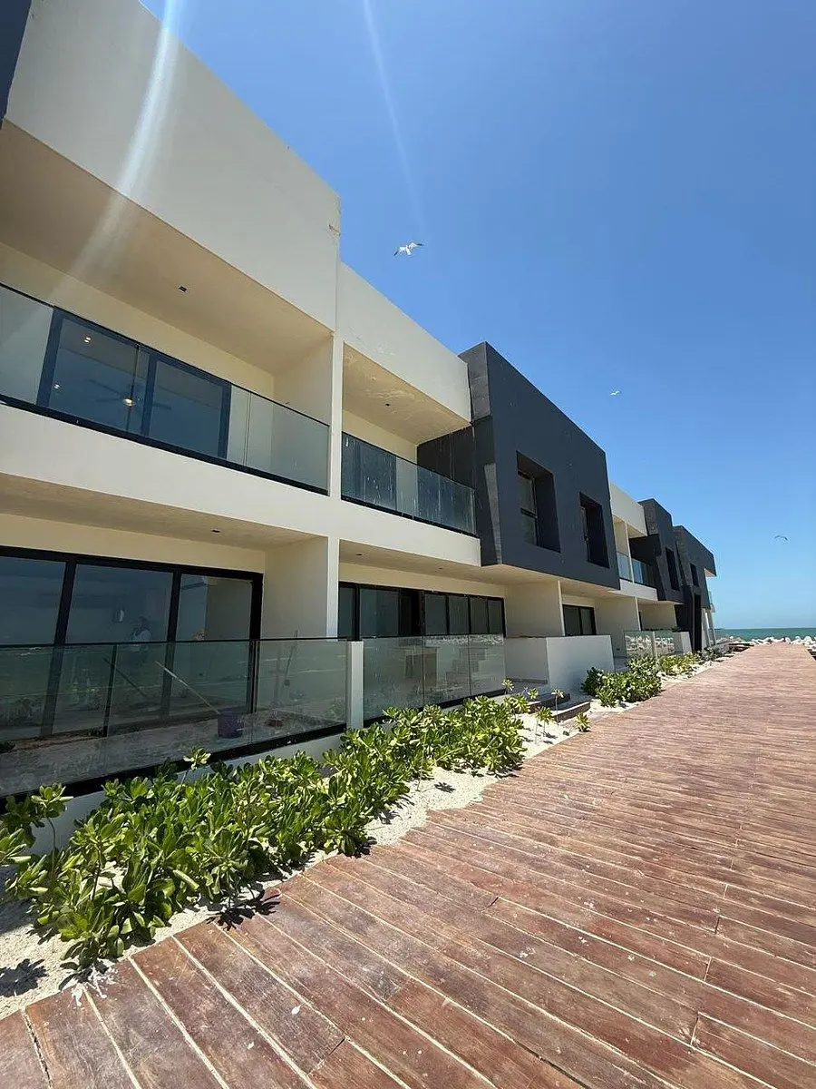 Casa en venta en Yucalpeten, Progreso — foto 1 de 36