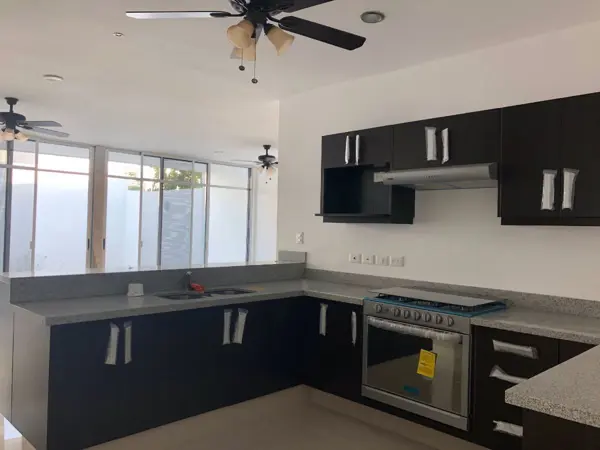 Casa en renta en Altabrisa, Mérida — foto 3 de 20