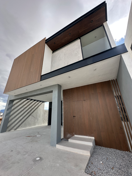 Casa en venta en Los Valdez, Saltillo — foto 2 de 19