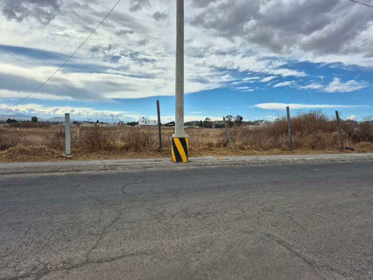 Terreno en venta en San Miguel Totocuitlapilco, Metepec — foto 1 de 4
