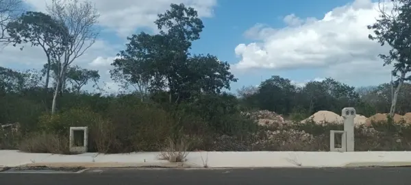 Terreno Residencial a unos metros de anillo periférico, Cholul – Mérida, Yucatán Terreno Residencial a unos metros de anillo periférico, Cholul – Mérida, Yucatán