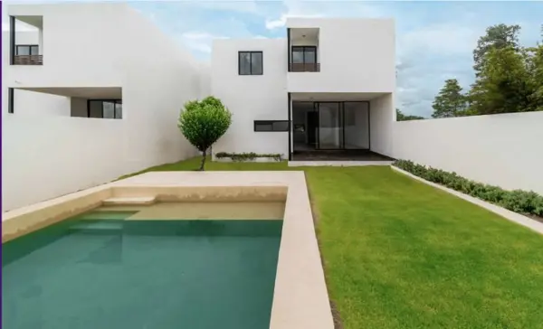 Casa en Venta en Dzitya, con Alberca. Mérida