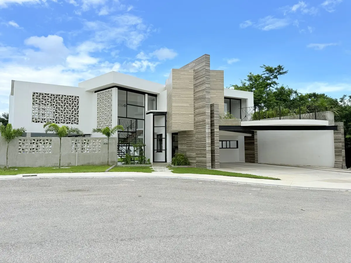 Casa en venta en Sierra Papacal, Mérida — foto 1 de 15
