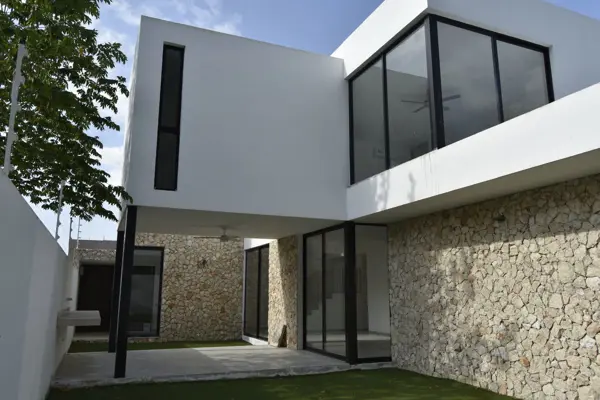 Casa de Lujo en Privada con Amenidades en Zona Norte Mérida , Entrega inmediata