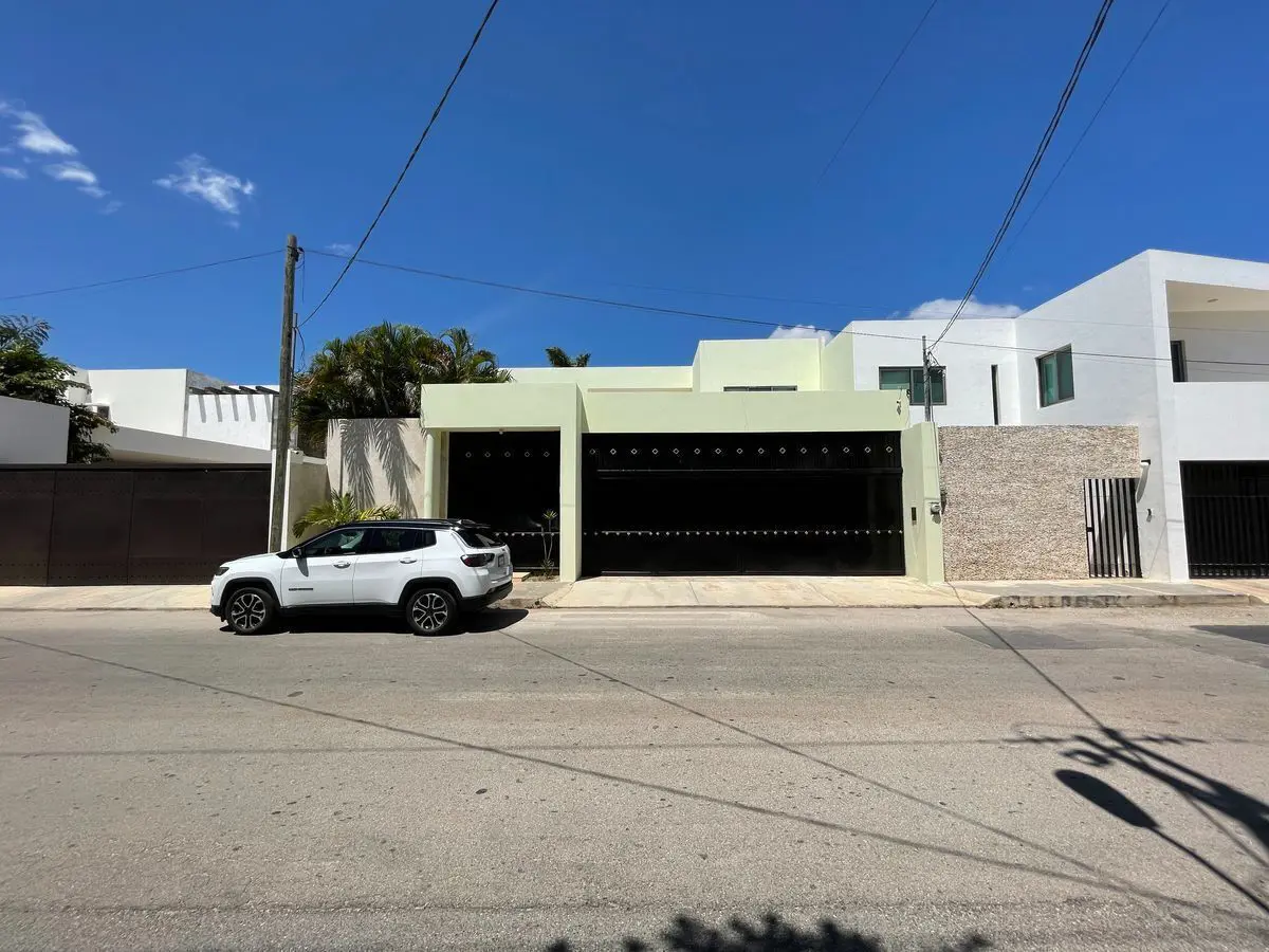 Casa en venta en Montebello, Mérida — foto 1 de 41
