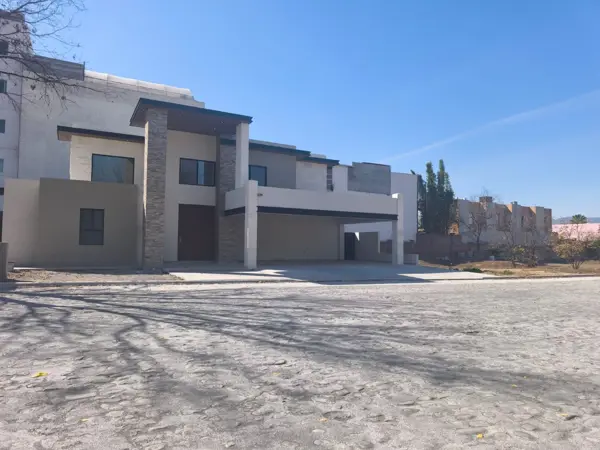 Casa en venta en San Alberto, Saltillo — foto 2 de 16