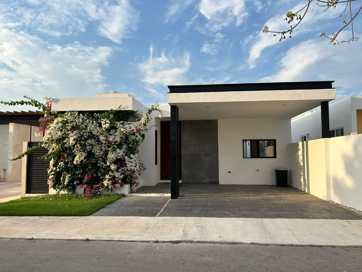 Casa en venta en Conkal, Conkal — foto 1 de 32
