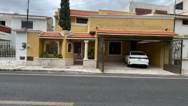 Casa en Venta en Mérida – Col. La Florida Pinos