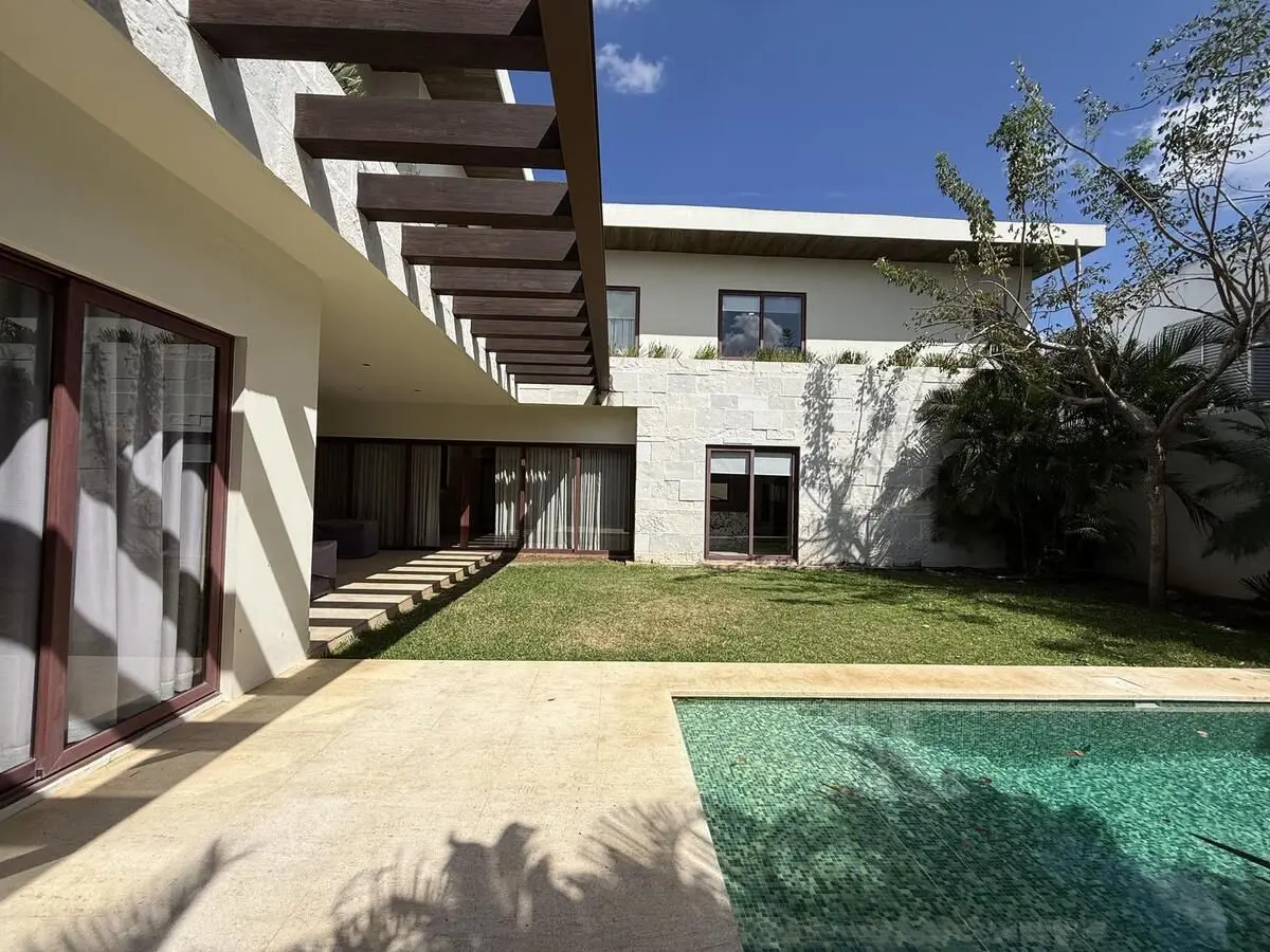 Casa en venta en Temozon Norte, Mérida — foto 1 de 46