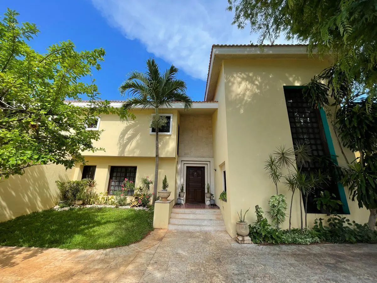 Casa en venta en Itzimna, Mérida — foto 1 de 36