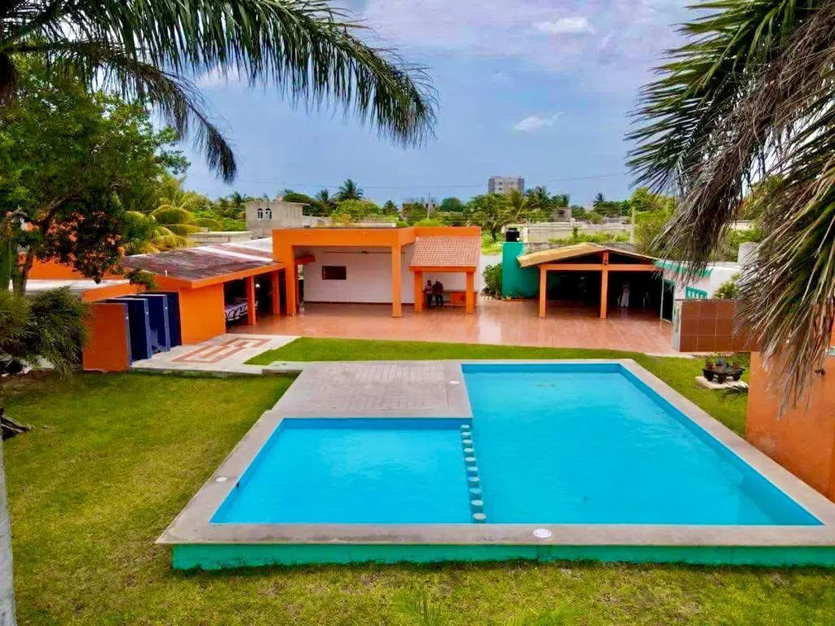 Local en venta en Chicxulub Puerto, Progreso — foto 1 de 13