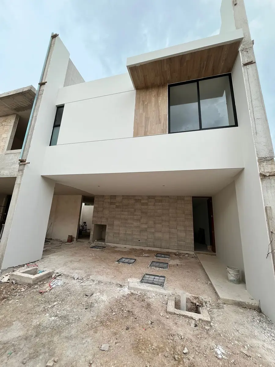 Casa en venta en Temozon Norte, Mérida — foto 1 de 45
