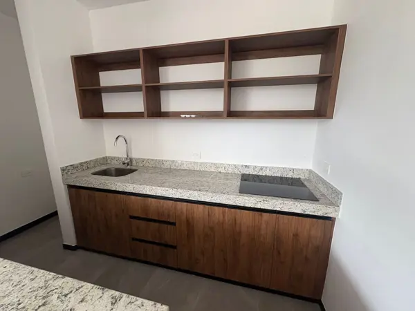 SE RENTA DEPARTAMENTO NUEVO Y TOTALMENTE AMUEBLADO EN TEMOZÓN NORTE, MÉRIDA