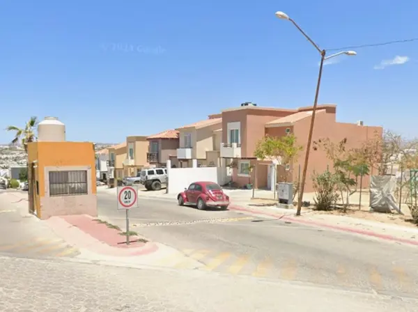 Casa en venta en California, Ensenada — foto 2 de 14