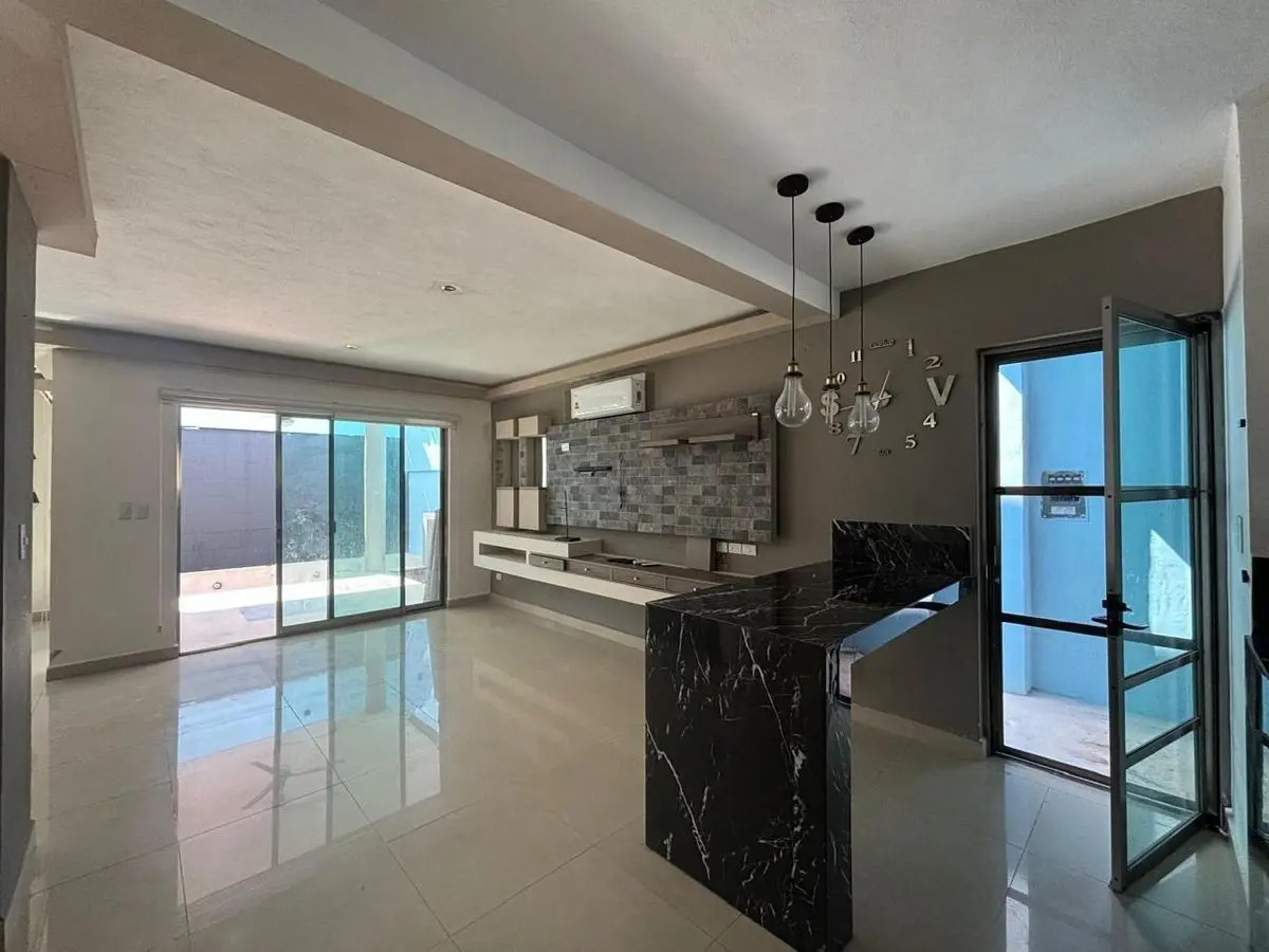 Casa en renta en Altabrisa, Mérida — foto 1 de 31