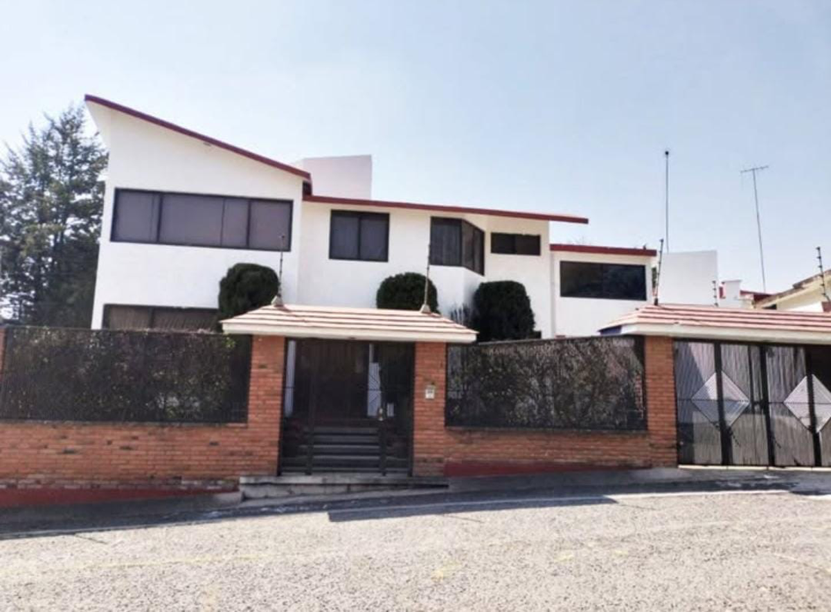 Casa en venta en Club de Golf Chiluca, Atizapán de Zaragoza — foto 1 de 8