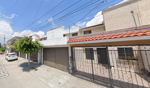 VENDO CASA EN SANTO DOMINGO, LEON-GTO