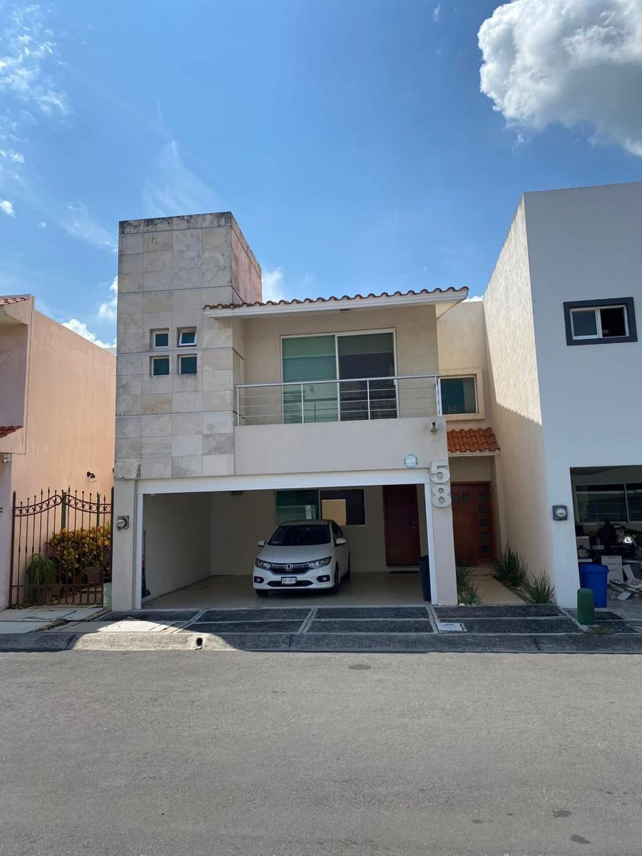 Casa en venta en Las Lomas Residencial, Alvarado — foto 1 de 17