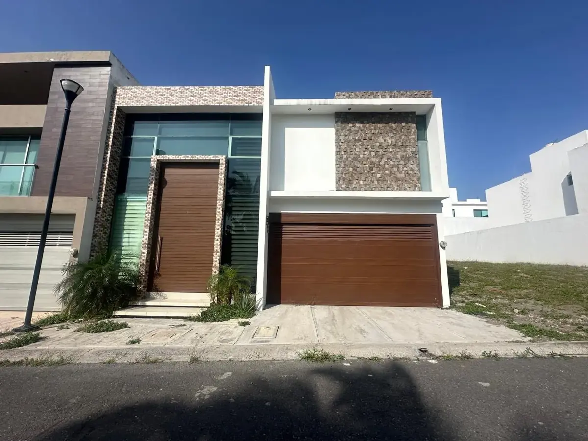 Casa en venta en Lomas Diamante, Alvarado — foto 1 de 24