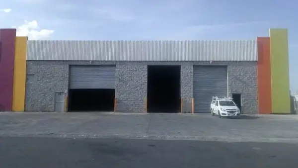 Bodega en RENTA a espaldas de Plaza Sendero
