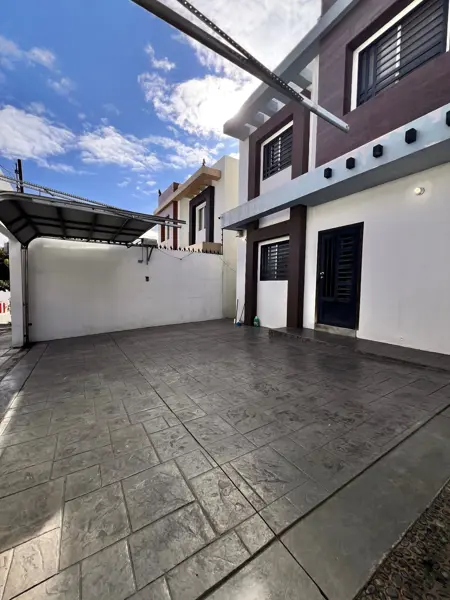Casa en venta en Liberal Lomas del Rubi, Tijuana — foto 3 de 19